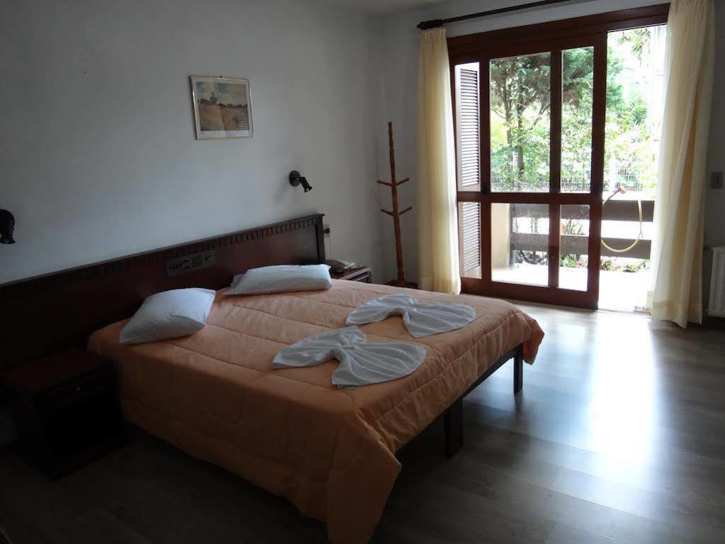 Hotel Alpen Hof Γκραμάντο Εξωτερικό φωτογραφία